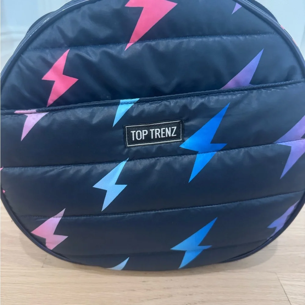 Top Trenz Lightening Bolt Puffer Duffel Bag - Picture 3 of 3